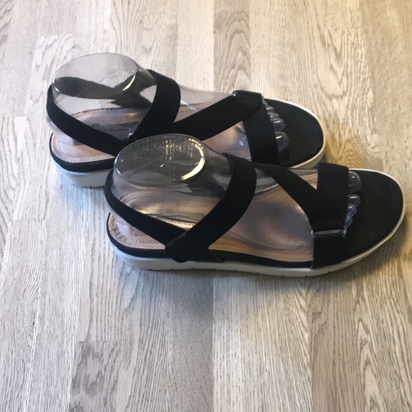 STEVEN by Steve Madden Sandal in Black Size 8.5 - Picture 2 of 13